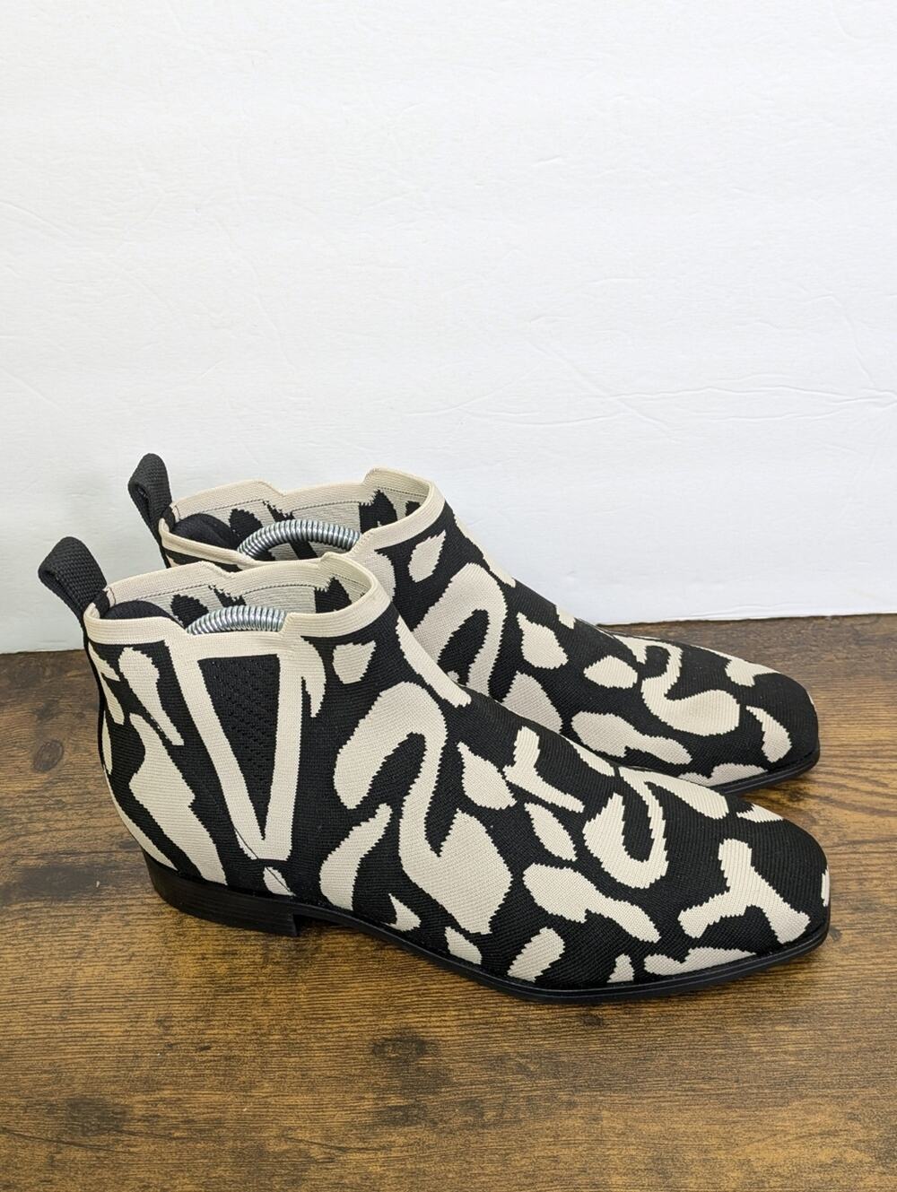 Vivaia Ryan Square Toe Chelsea Boots 40.5 US 9.5 Ecru Tiger Animal Print Slip-On